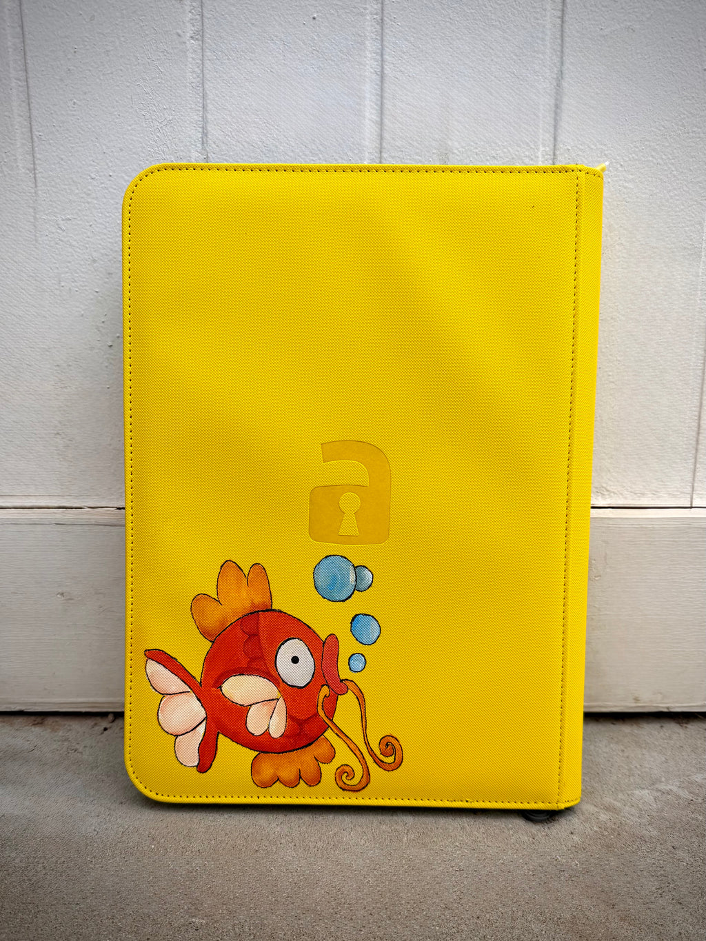Psyduck/Magikarp Vault 9 Pocket Trading Card Zip Binder